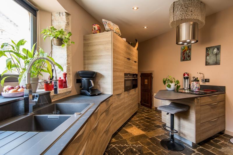 Propriété - 350 m² - 10 pièces