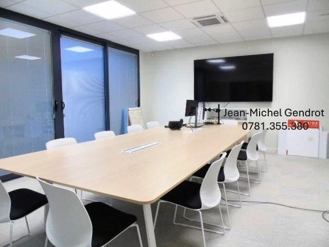 Bureau - 440 m² - 20 pièces