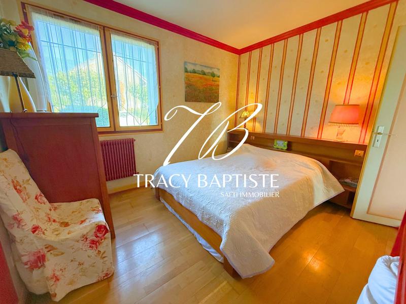 Maison - 334 m² - 9 pièces