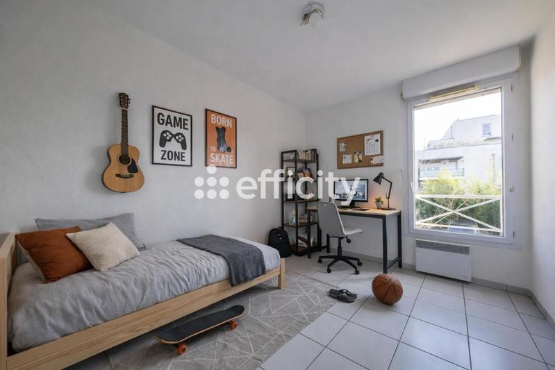 Appartement - 80 m² - 4 pièces