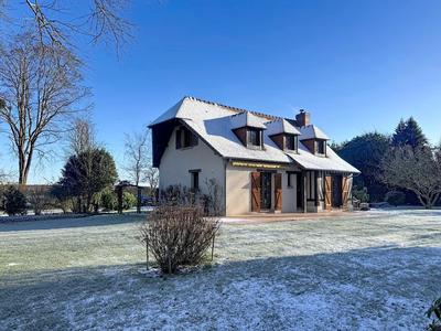 Maison - 101 m² - 5 pièces