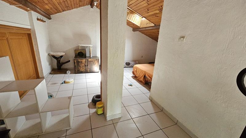 Maison - 181 m² - 5 pièces