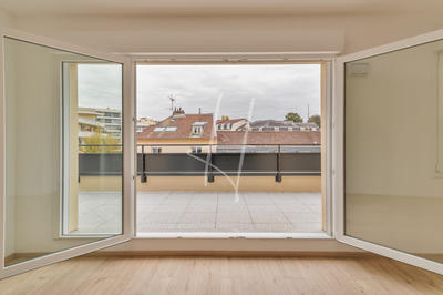 Appartement - 105 m² - 5 pièces