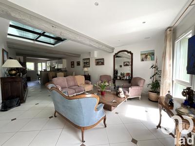 Maison - 205 m² - 5 pièces