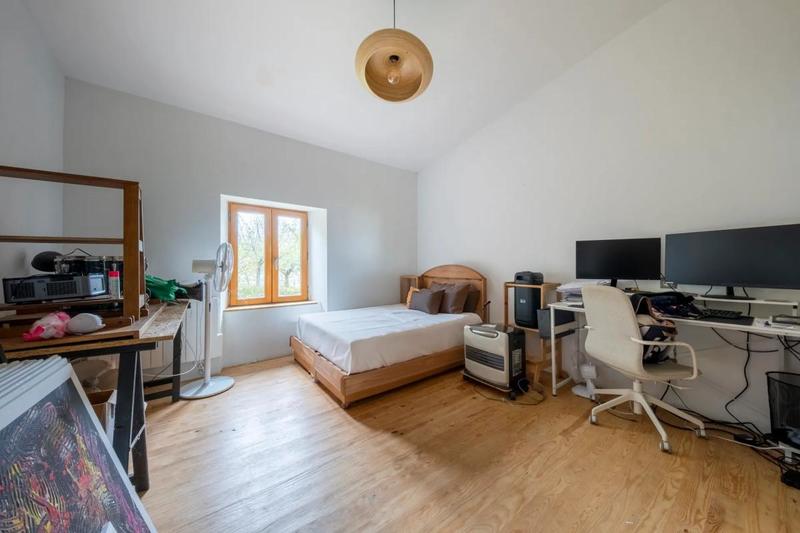 Maison - 202 m² - 6 pièces