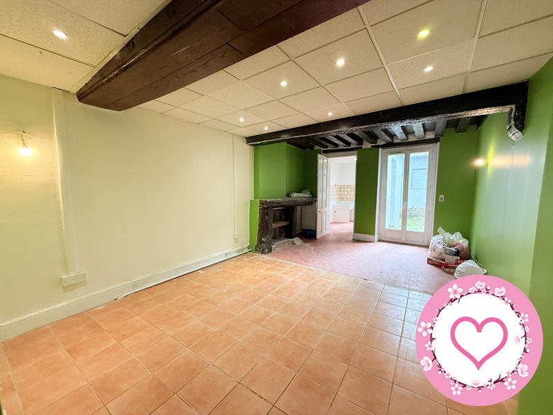 Local commercial - 133 m² - 7 pièces