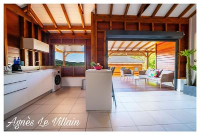 Propriété - 385 m² - 15 pièces