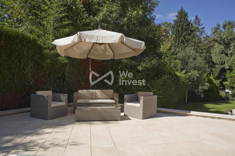 Villa - 296 m² - 9 pièces