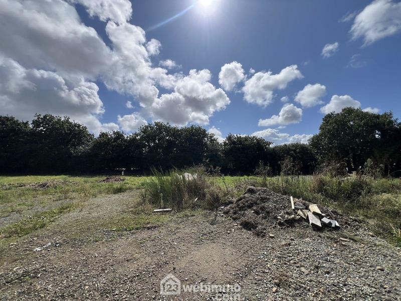 Terrain - 823 m²