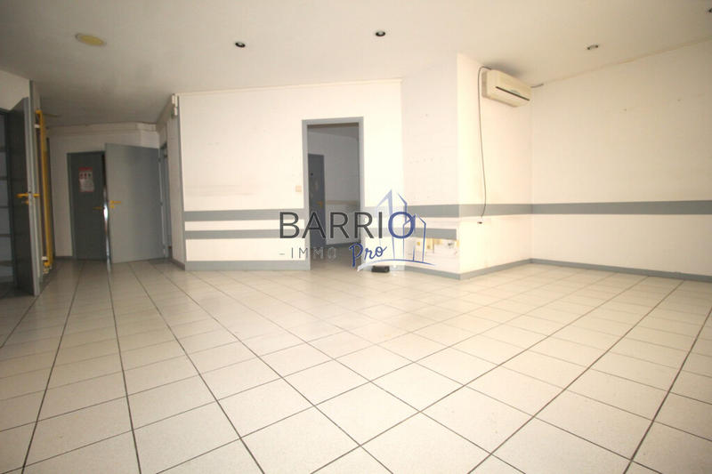 Local d'activité / Entrepôt - 214 m² - 1 pièce