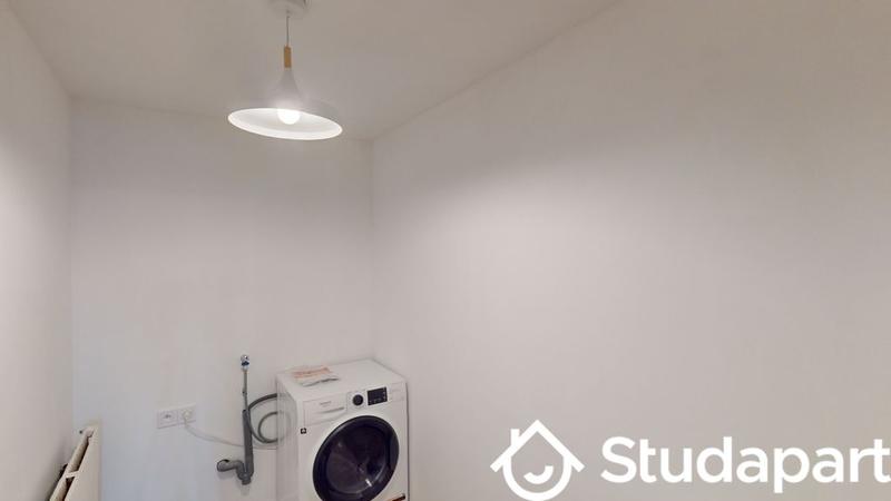 Chambre - 101 m² - 1 pièce