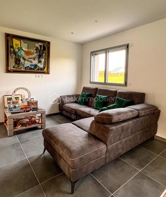 Maison - 136 m² - 4 pièces