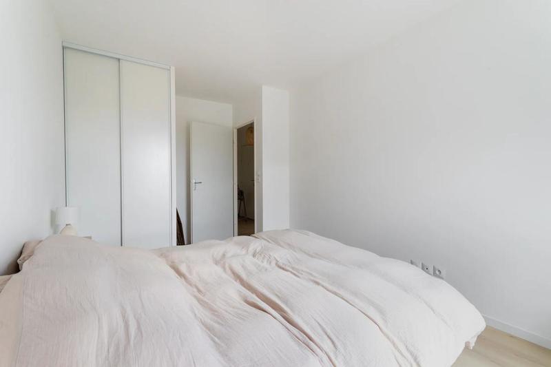 Appartement - 93 m² - 5 pièces