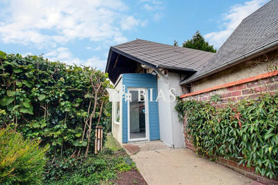 Immeuble - 79 m² - 6 pièces