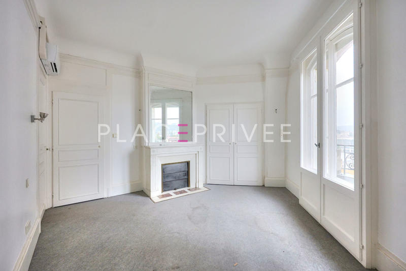Appartement - 163 m² - 5 pièces