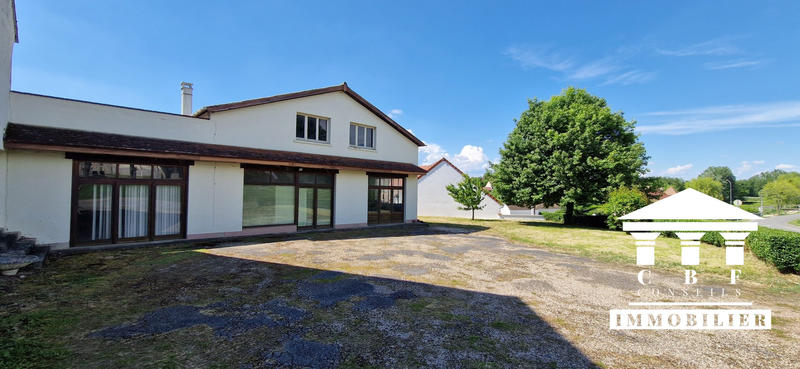 Maison traditionnelle - 99 m² - 5 pièces