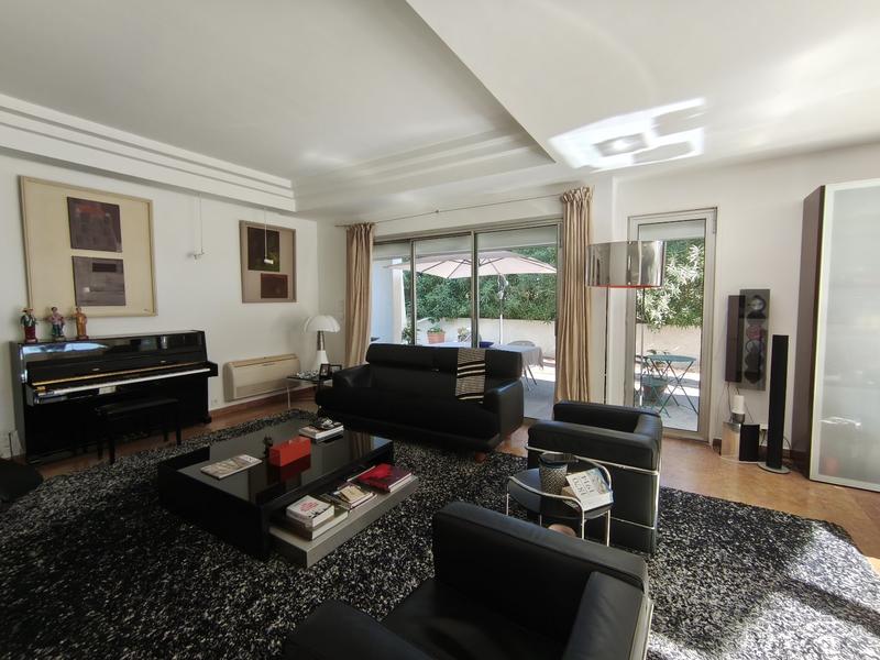 Villa - 206 m² - 5 pièces