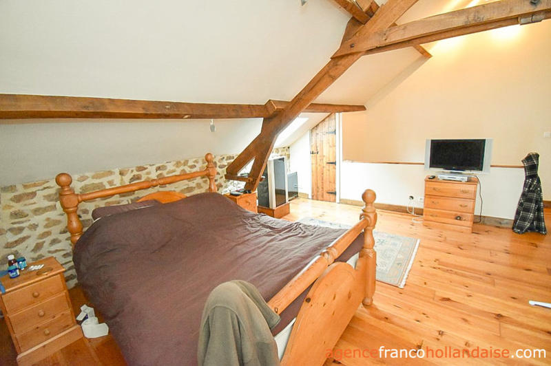 Maison - 223 m² - 6 pièces