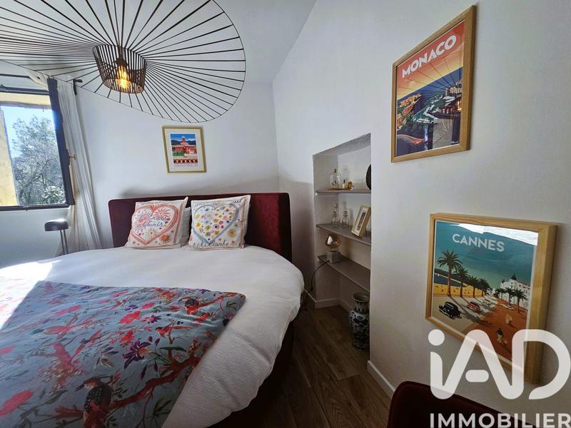 Maison - 200 m² - 11 pièces