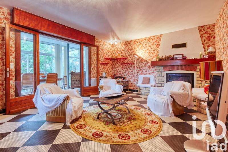 Maison - 195 m² - 12 pièces