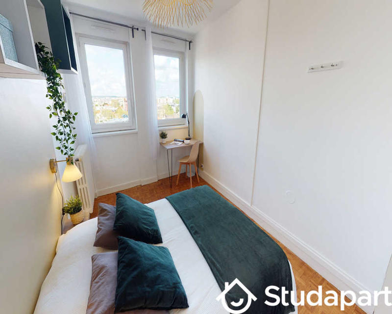 Chambre - 90 m² - 1 pièce