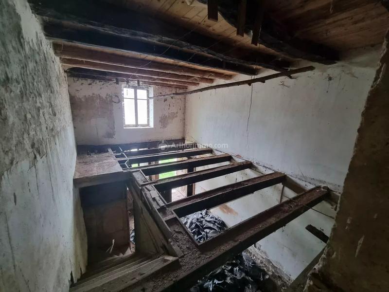 Maison - 309 m² - 4 pièces