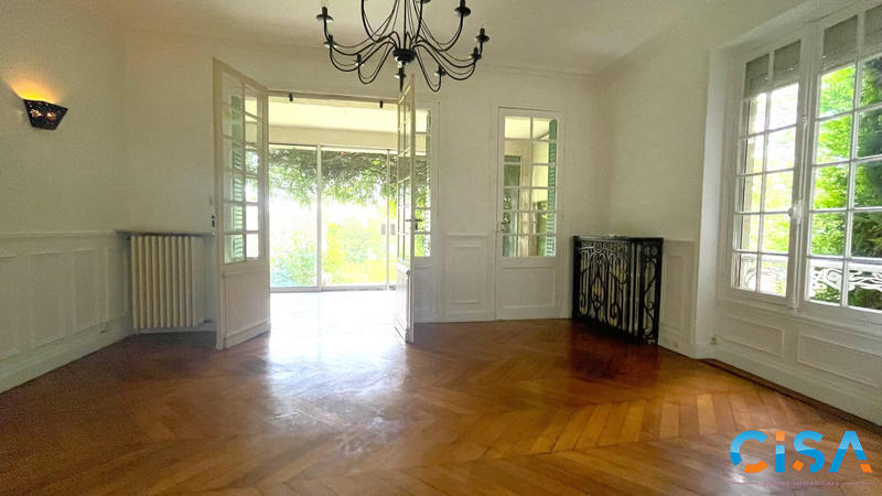 Maison ancienne - 177 m² - 8 pièces