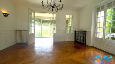 Maison ancienne - 177 m² - 8 pièces