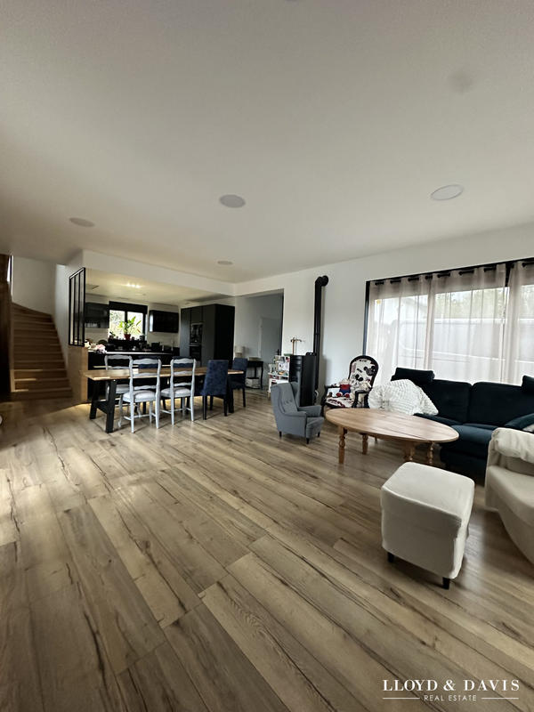 Maison contemporaine - 166 m² - 6 pièces