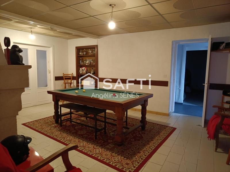 Maison - 300 m² - 16 pièces