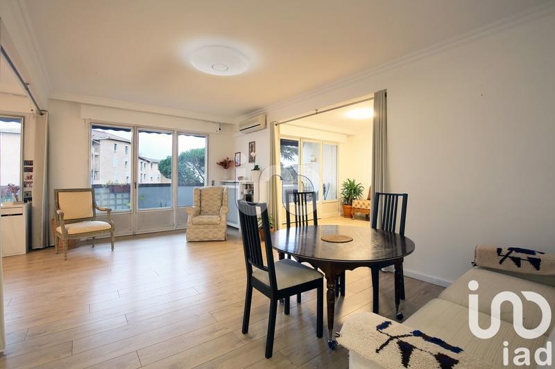 Appartement - 93 m² - 4 pièces