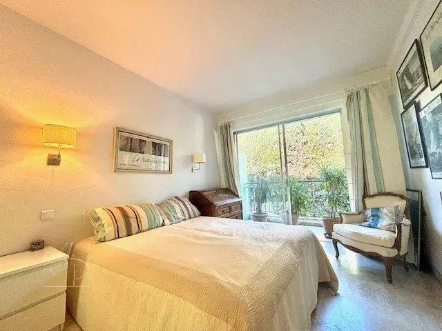 Appartement - 85 m² - 3 pièces