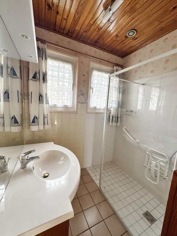 Maison - 92 m² - 6 pièces