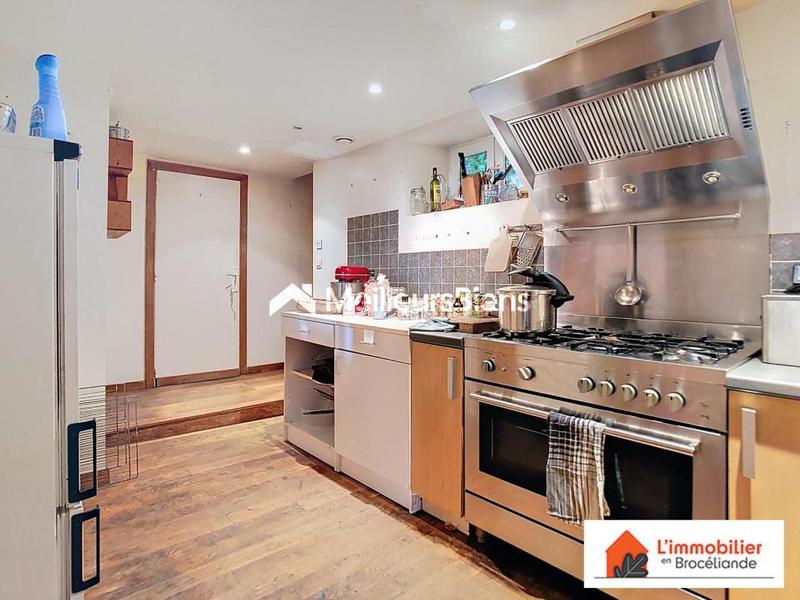 Propriété - 324 m² - 9 pièces