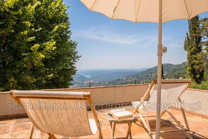 Maison - 250 m² - 9 pièces