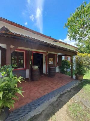 Villa - 264 m² - 5 pièces