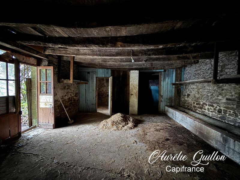 Maison - 250 m² - 15 pièces