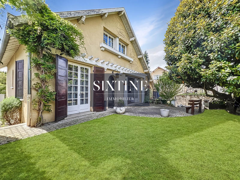 Maison - 170 m² - 6 pièces