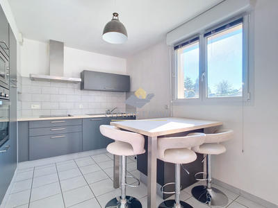 Maison - 91 m² - 4 pièces