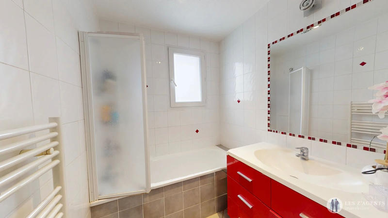 Appartement - 96 m² - 5 pièces