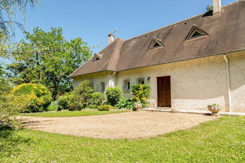 Maison - 206 m² - 6 pièces