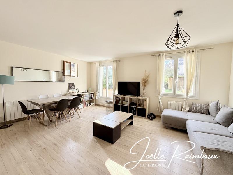 Maison - 95 m² - 5 pièces