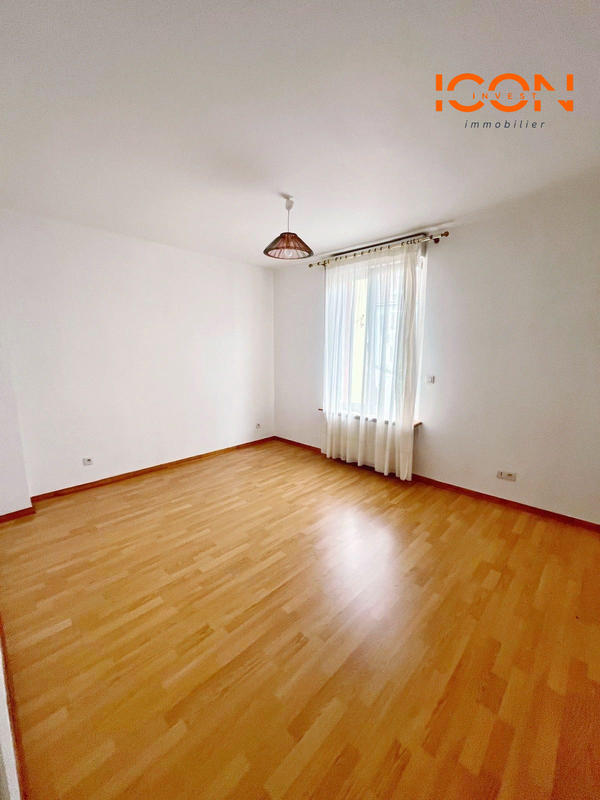 Maison - 102 m² - 4 pièces