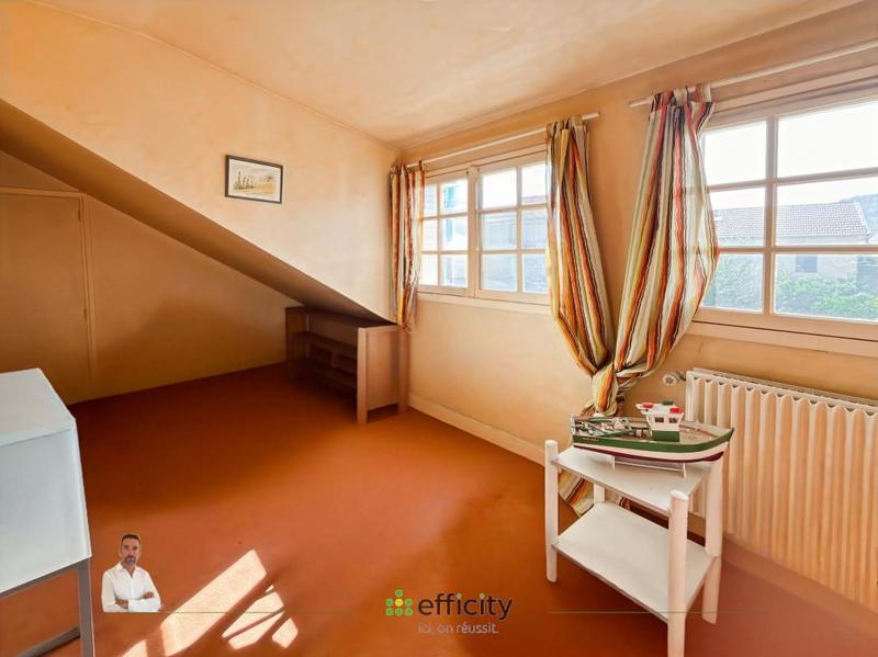 Maison - 160 m² - 9 pièces