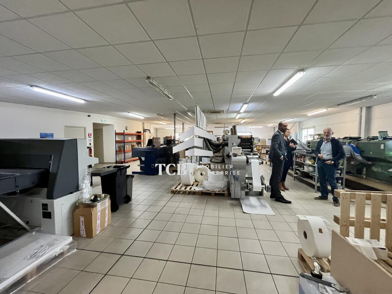 Local d'activités - 408 m²