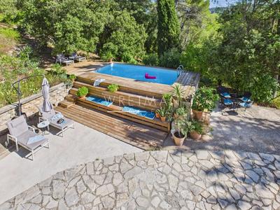 Villa - 177 m² - 7 pièces