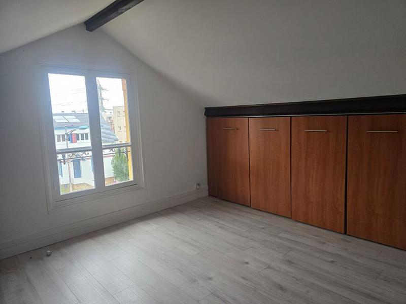 Maison - 98 m² - 7 pièces