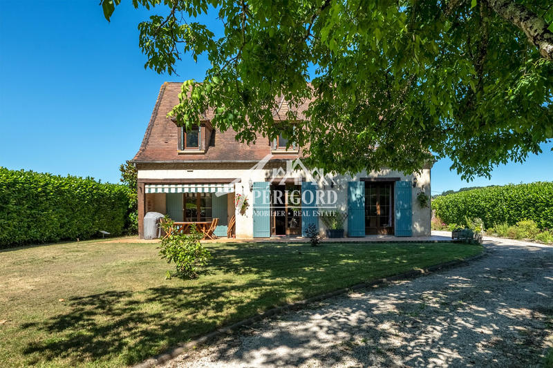 Maison traditionnelle - 145 m² - 6 pièces