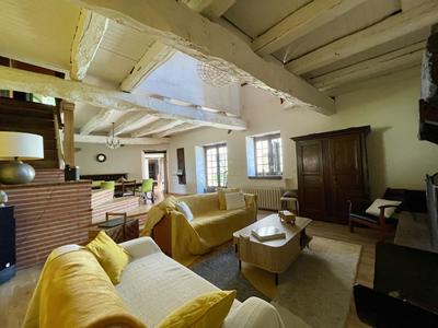 Maison - 285 m² - 9 pièces