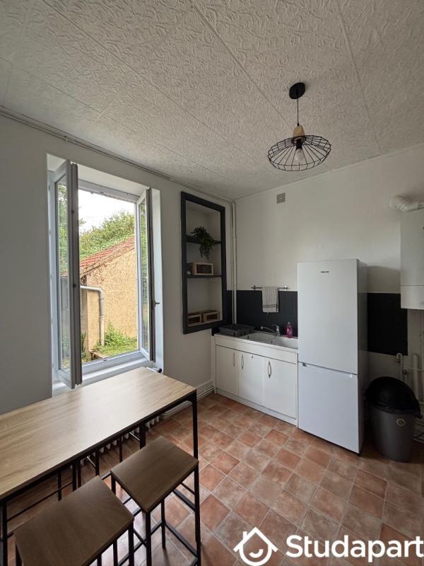 Chambre - 85 m² - 1 pièce